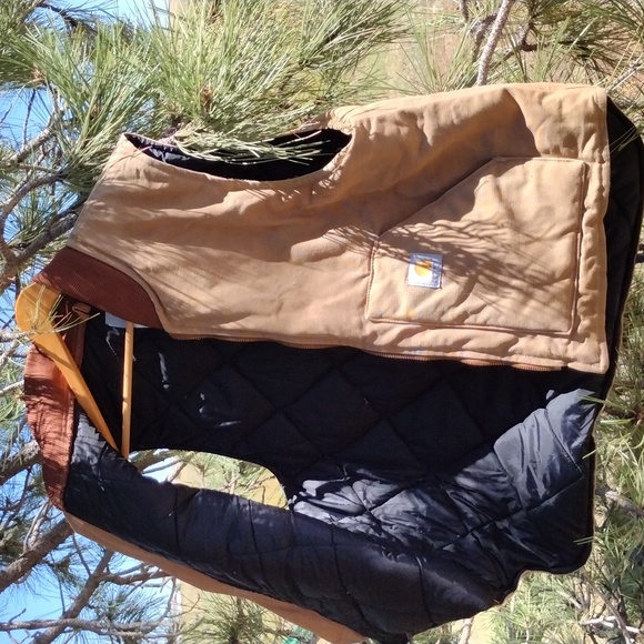 Carhartt Insulated Vest. - Picture 4 of 7